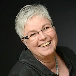 Frau M.A. Gabriele Prinz
